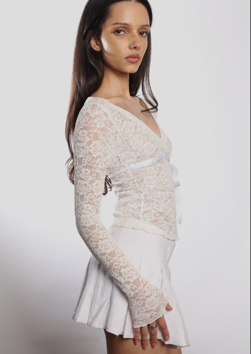 the long sleeve belle in white lace