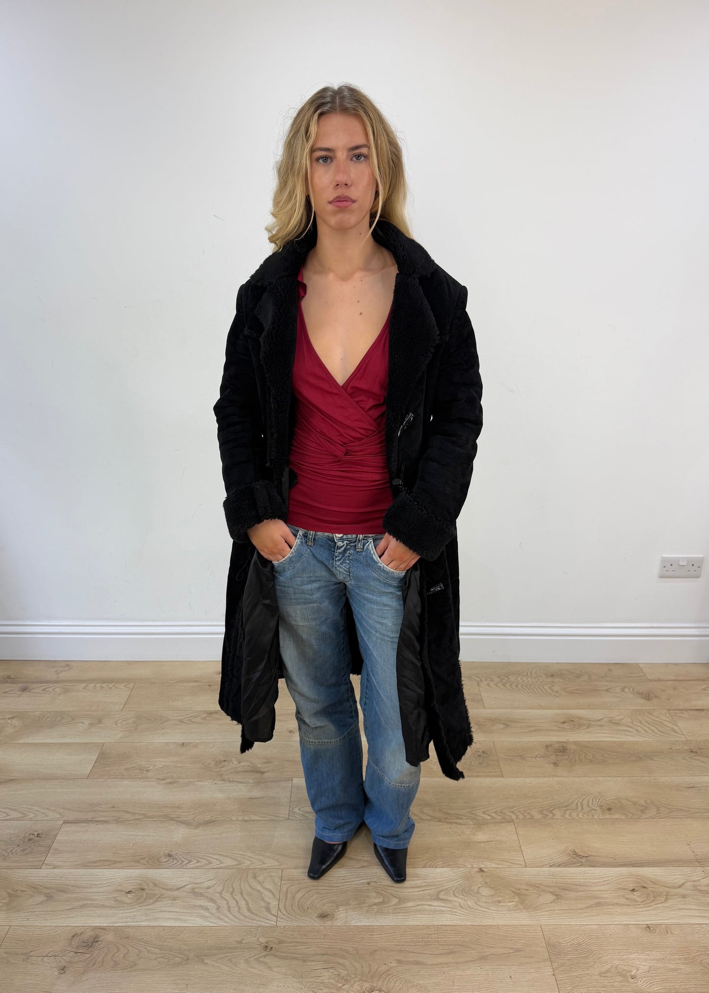 WINTER FAVOURITES | الوسوم السوداء الأفغانية القميص مع faux fur trim