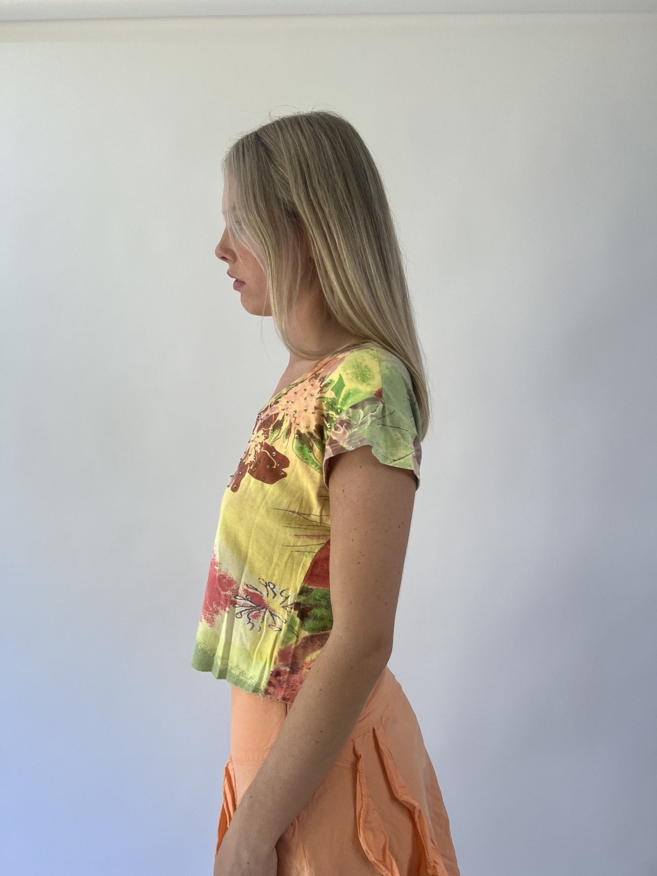 aquamarine drop | small green floral short sleeve top
