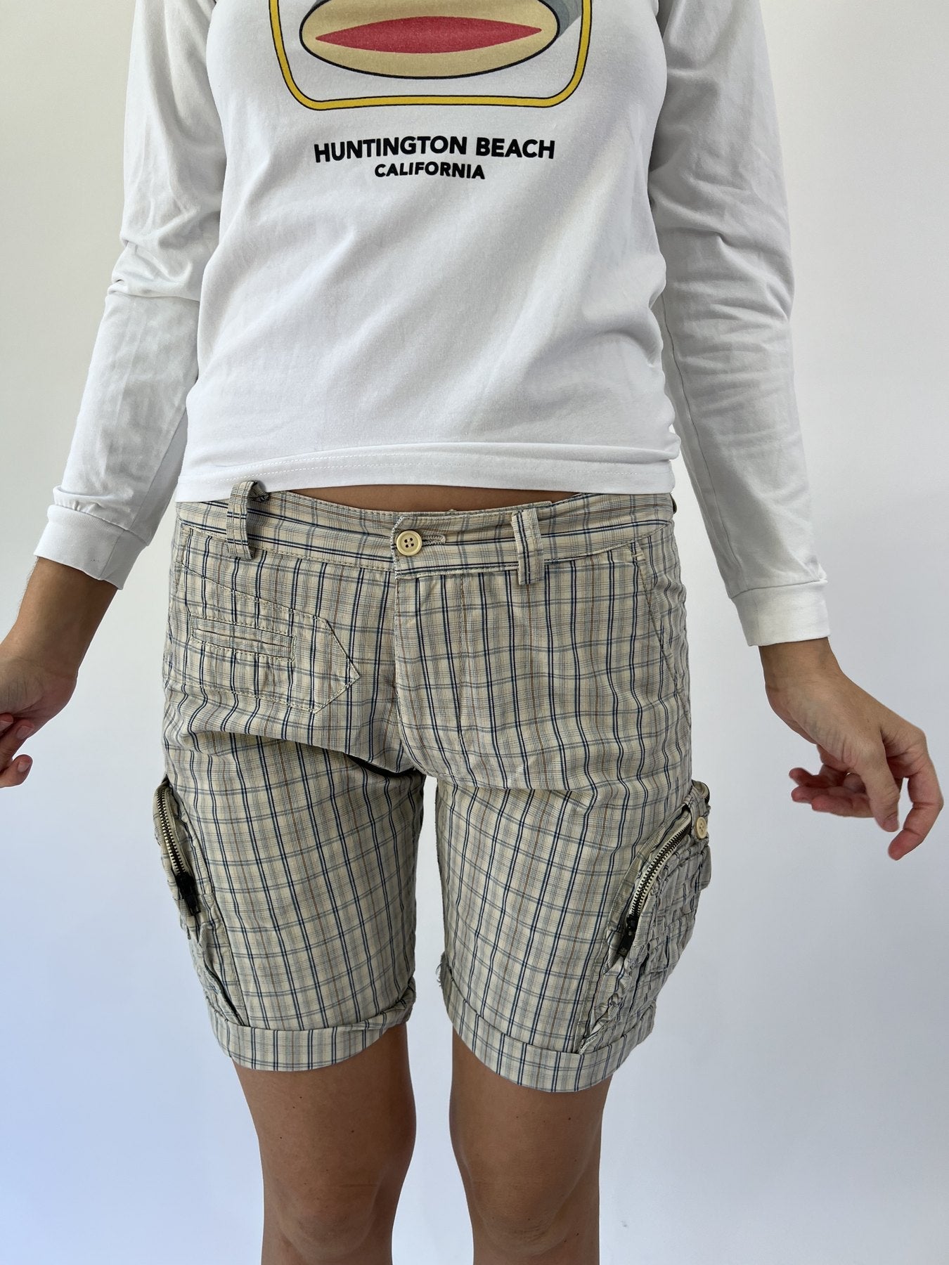 aquamarine drop | medium beige plaid cargo long shorts
