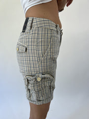 aquamarine drop | medium beige plaid cargo long shorts