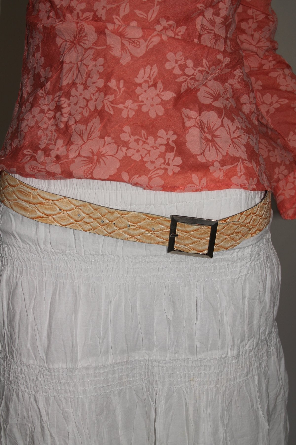 aquamarine drop | one size gold woven belt