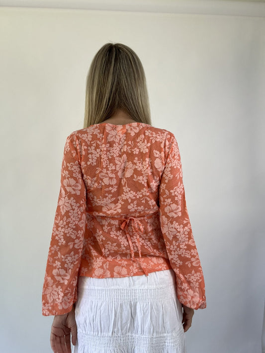 aquamarine drop | small peach floral long sleeve top