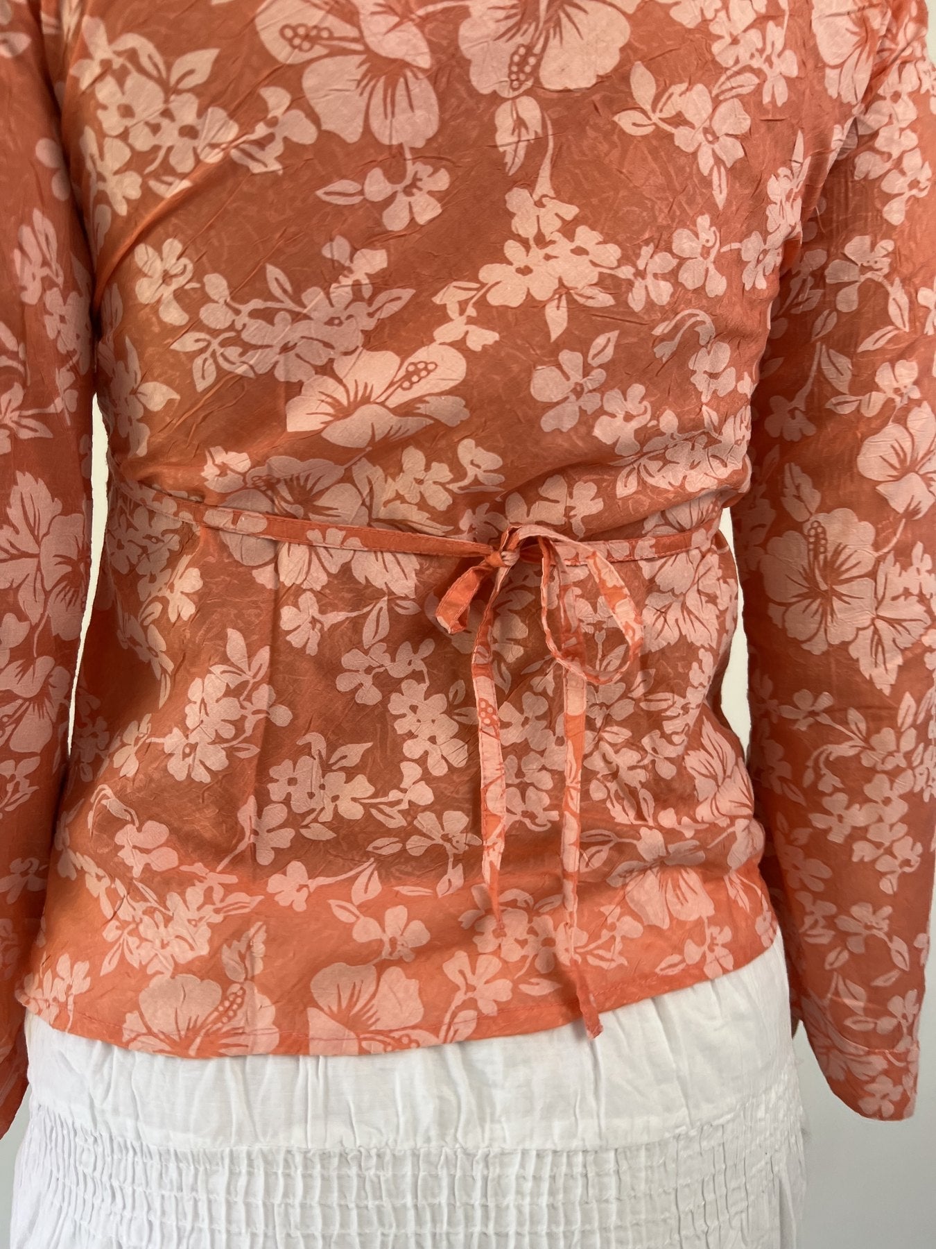aquamarine drop | small peach floral long sleeve top