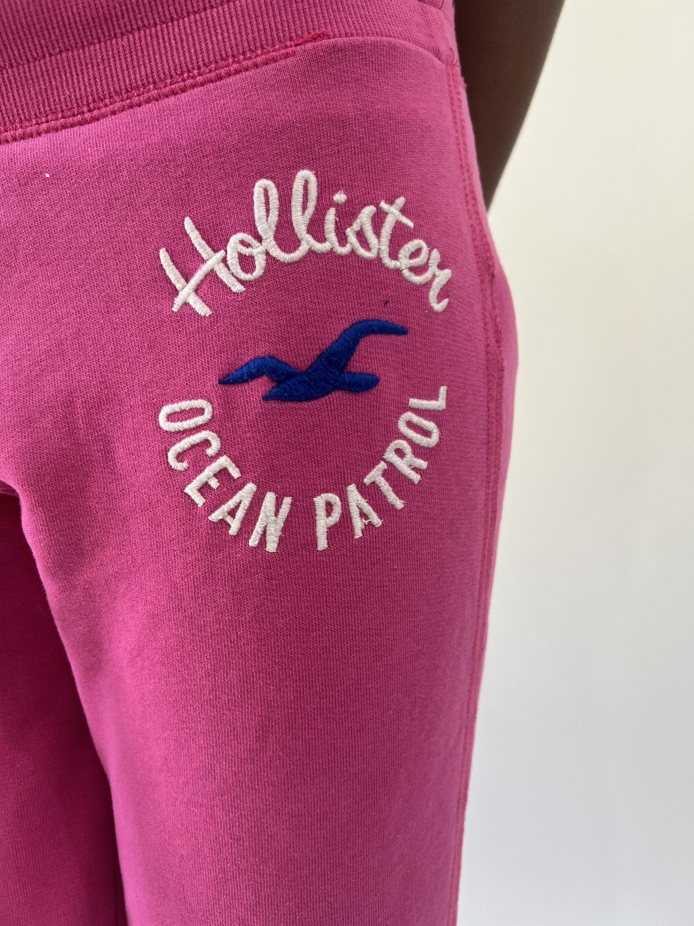 aquamarine drop | small pink hollister track pants