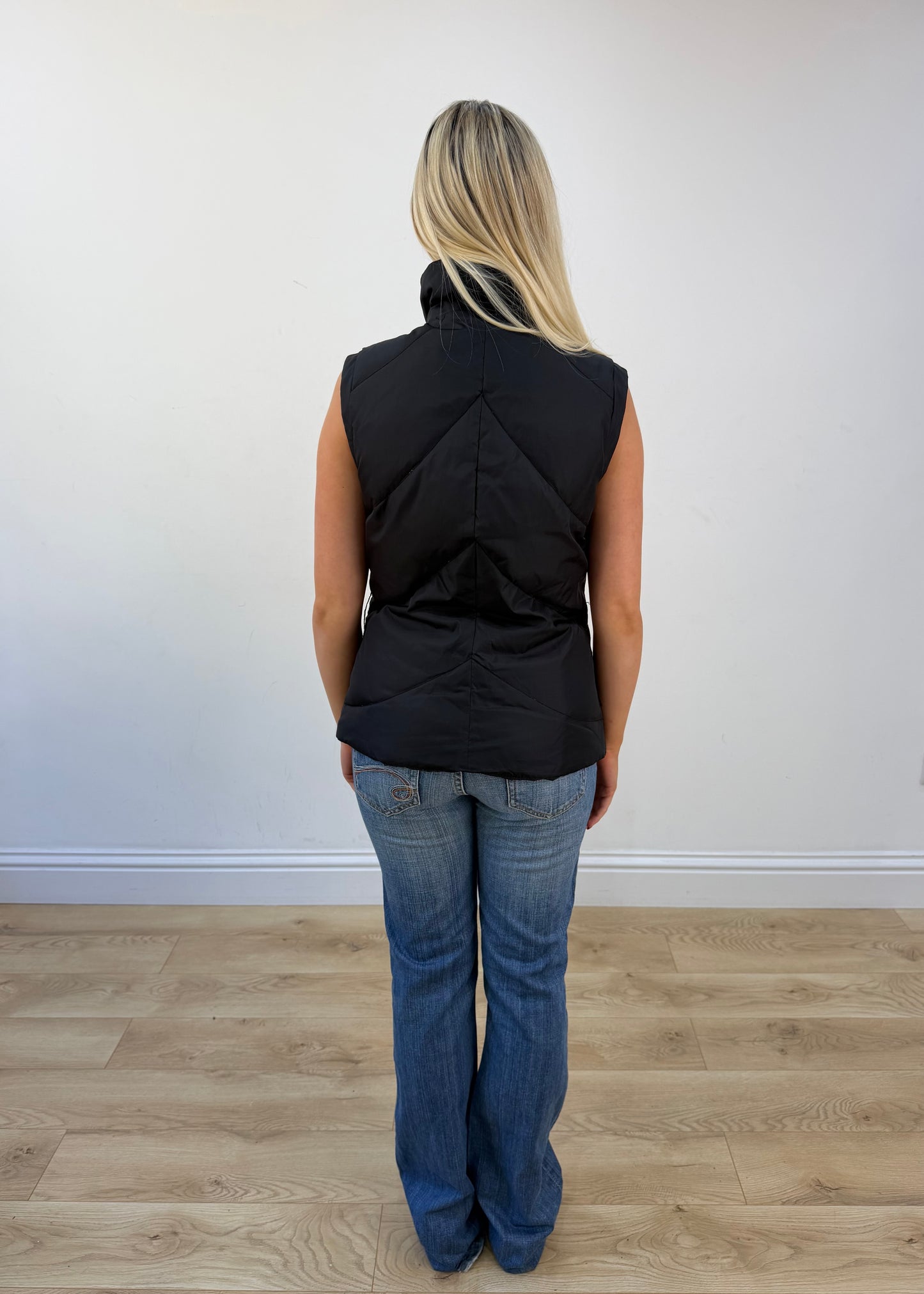 medium black padded gilet view 4