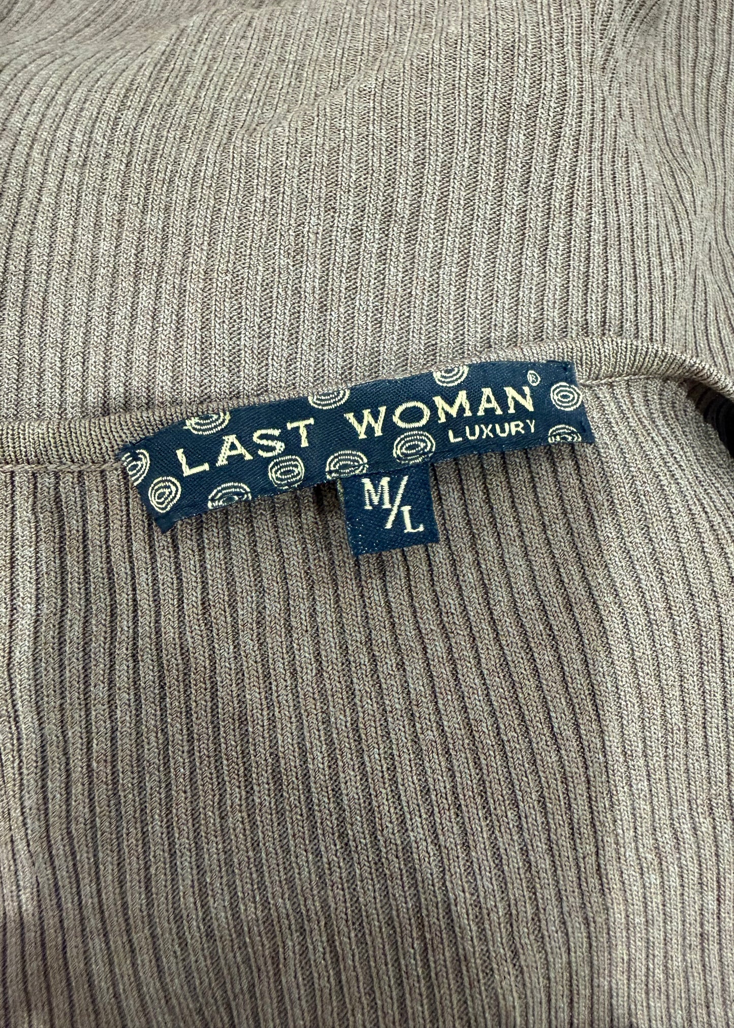 small last woman brown ribbed beaded top 6