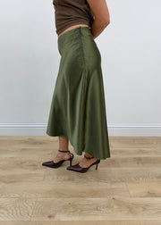 small kilky paris green satin midi skirt 2