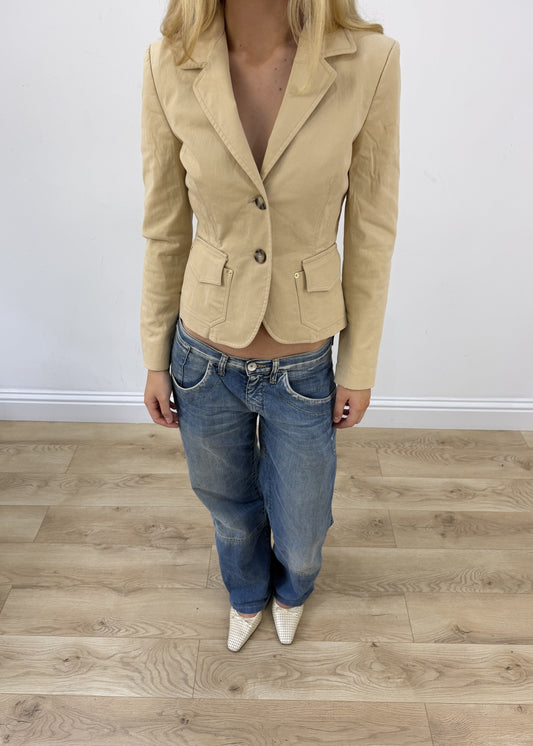 small cream List blazer image 2