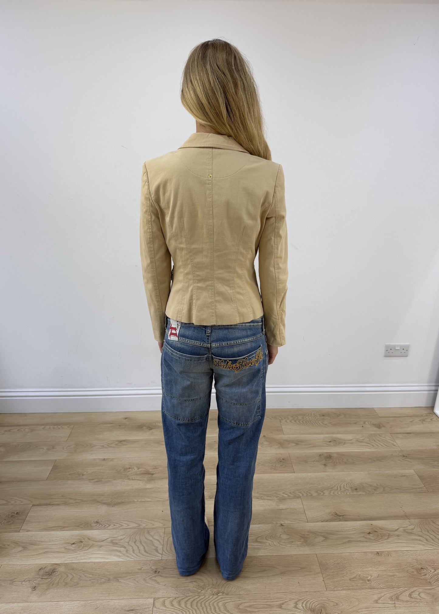 small cream List blazer image 7