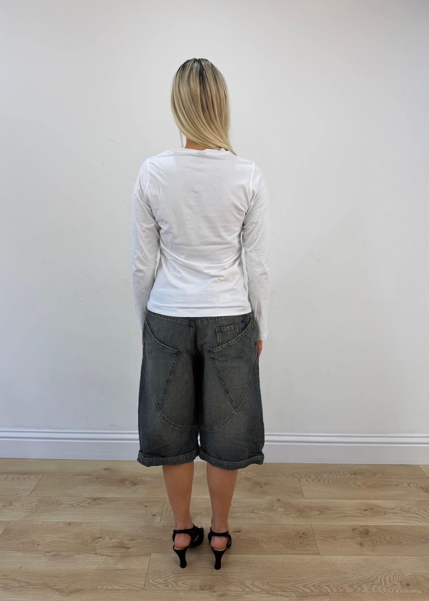 small grey guess denim knee-length shorts image 6