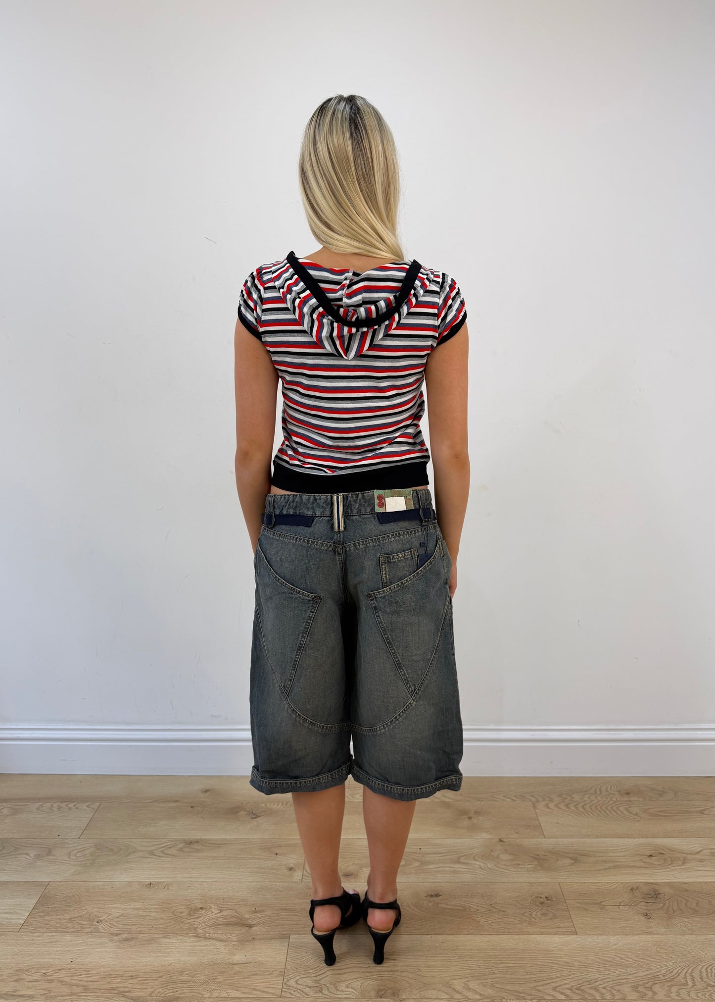 small black red and white striped ralph lauren t-shirt image 6