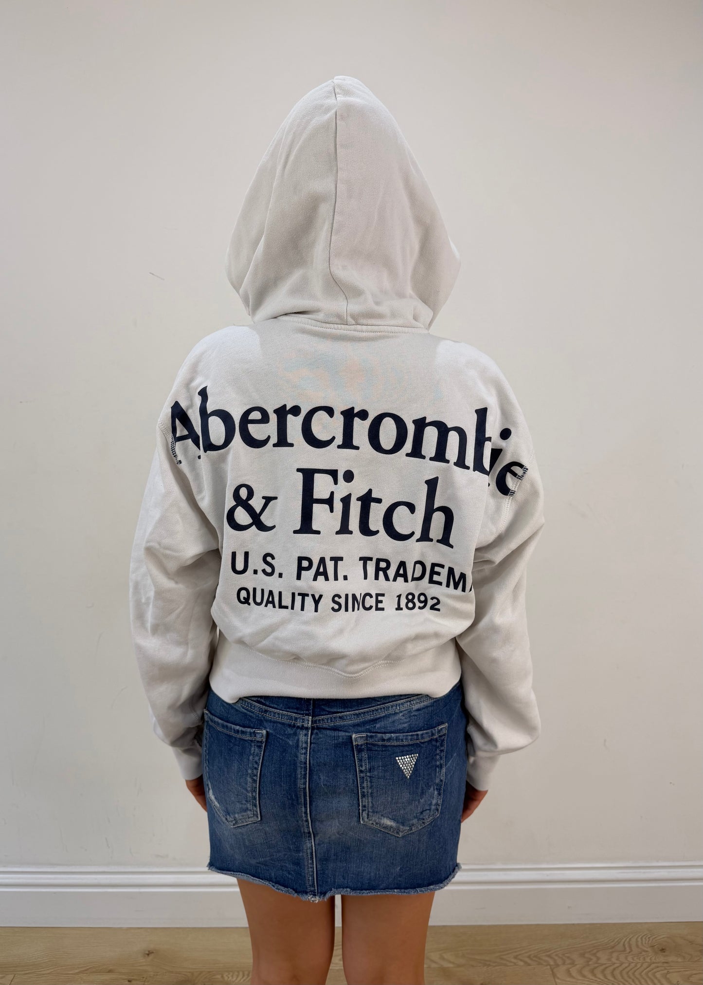 medium white abercrombie & fitch zip hoodie image 8
