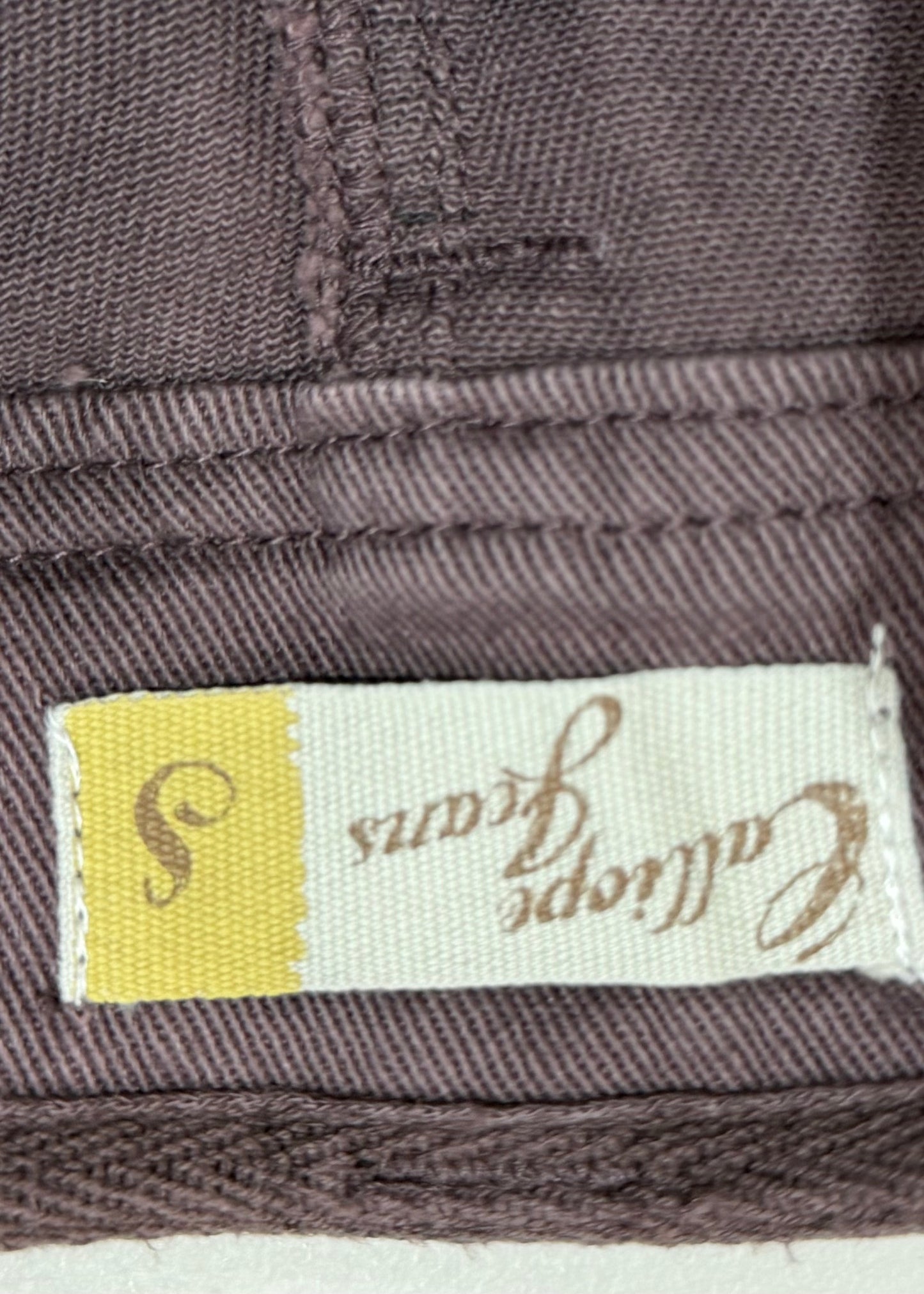 small brown and red striped fitted long sleeve shirt label