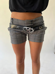 one size black d&g logo buckle belt worn front view