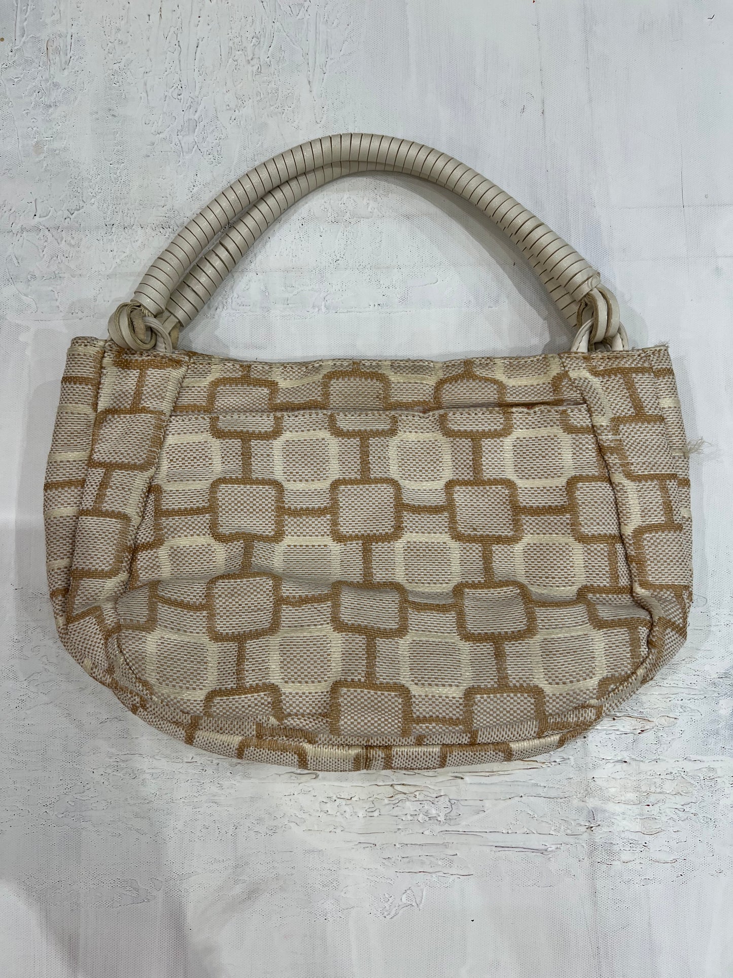 one size cream and beige geometric shoulder bag flatlay