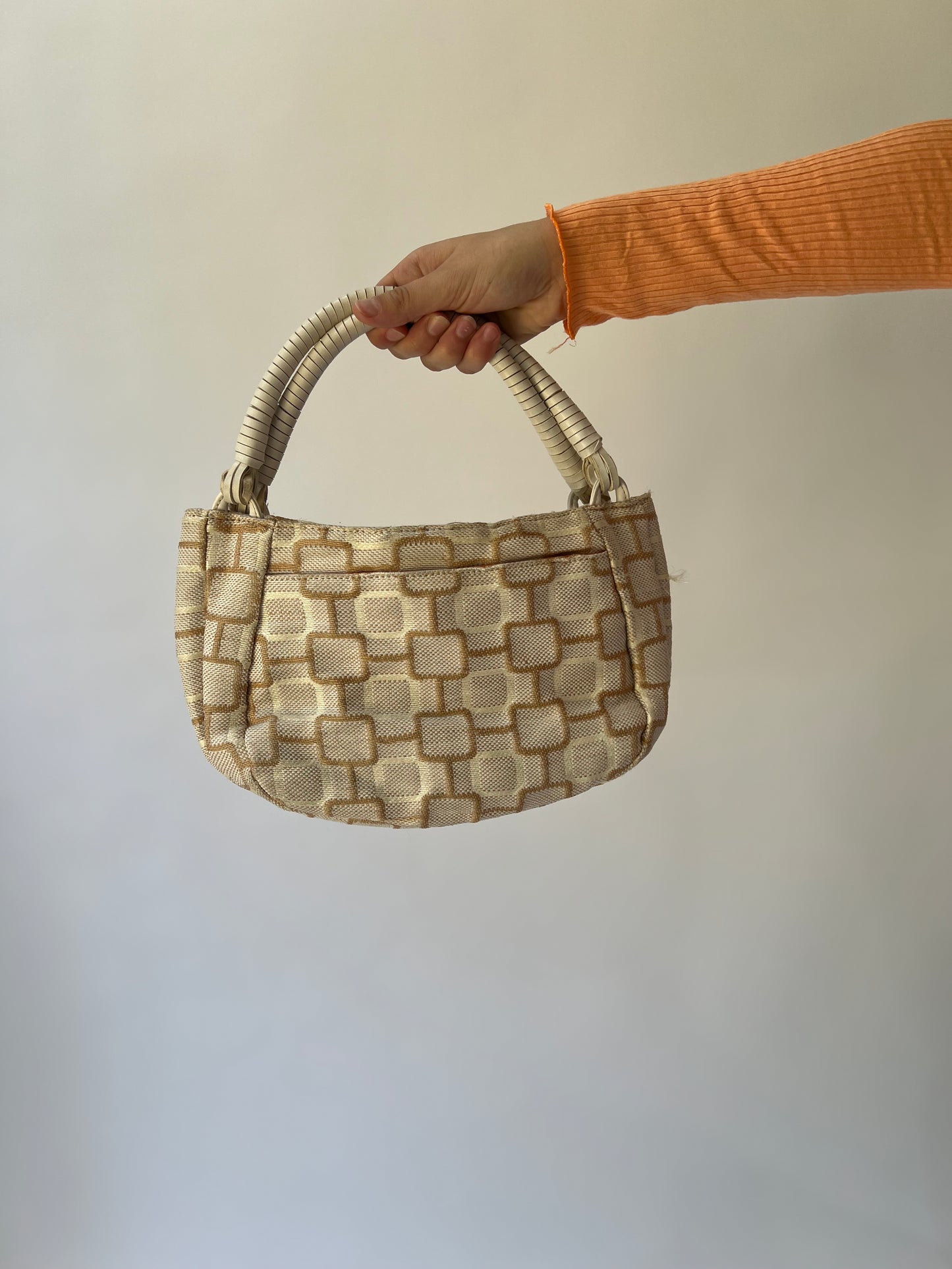 one size cream and beige geometric shoulder bag back view