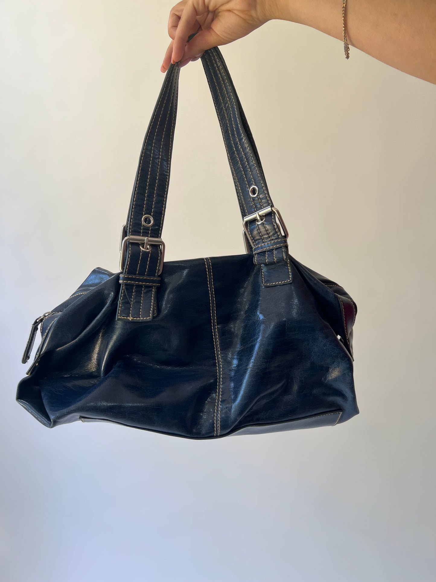 one size navy blue structured shoulder bag back view