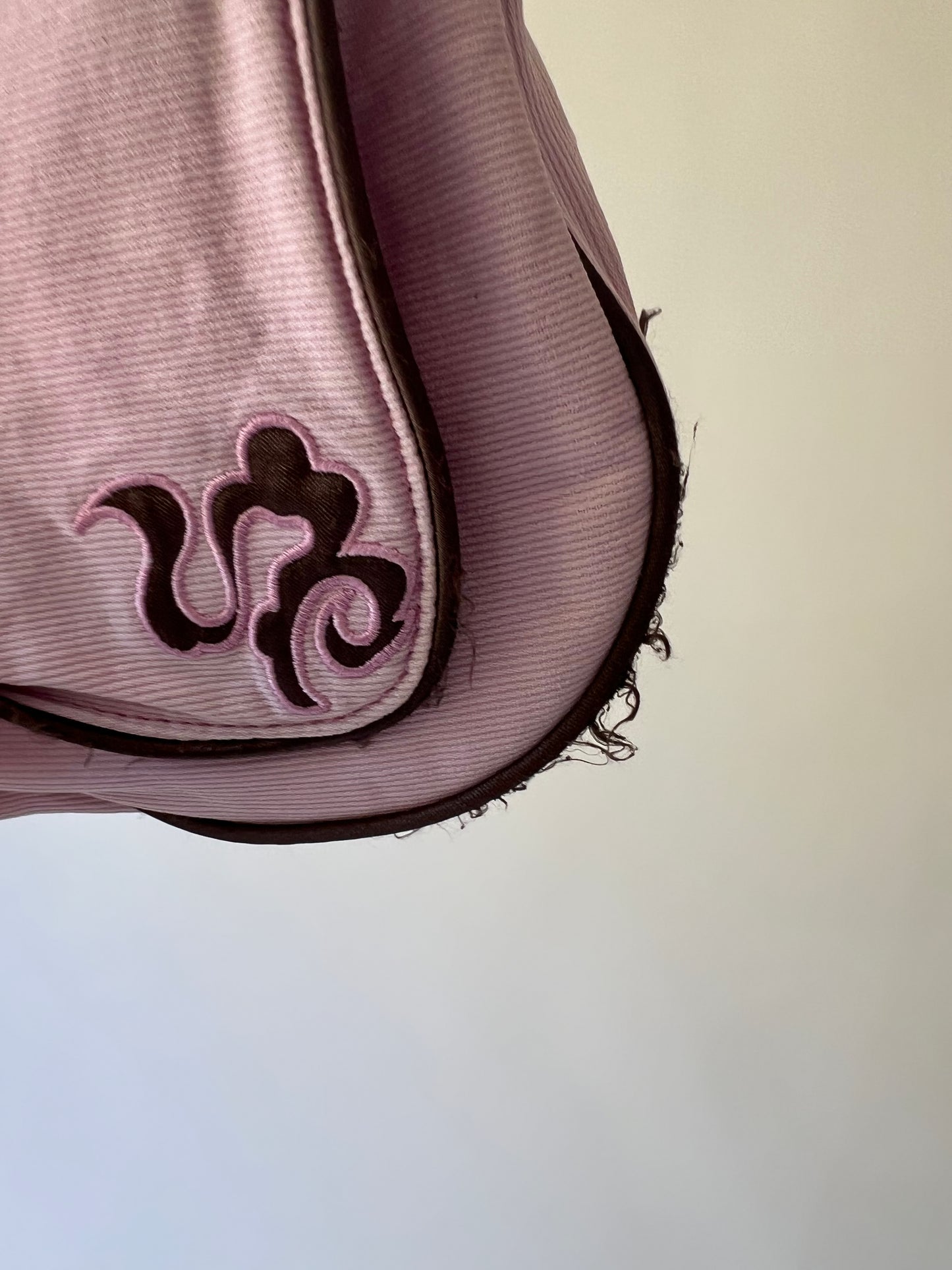 one size pink embroidered crossbody bag zip detail