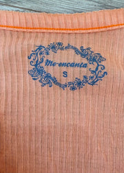 medium orange ribbed button long sleeve top care label