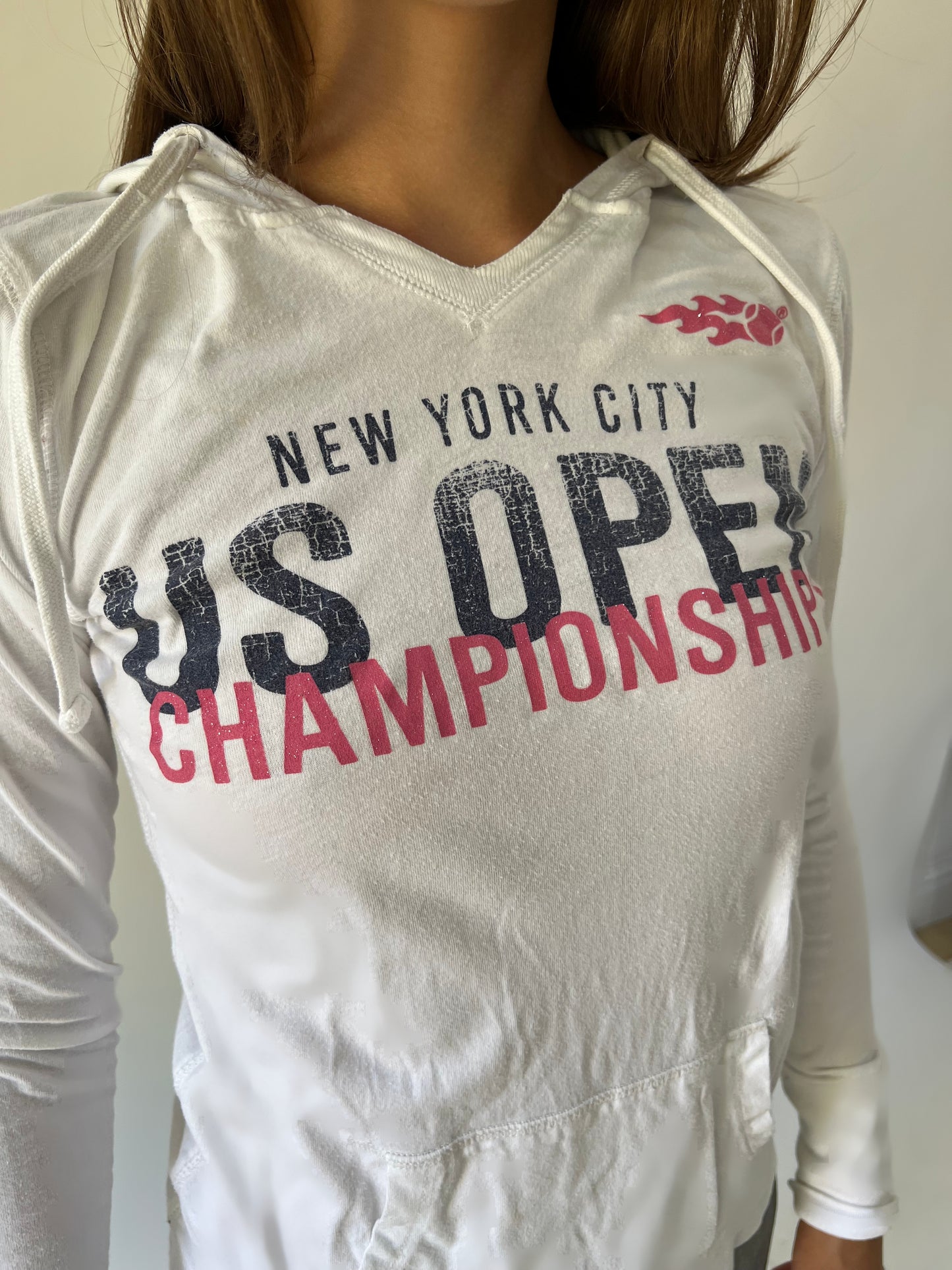 small white camp david us open graphic hoodie detail