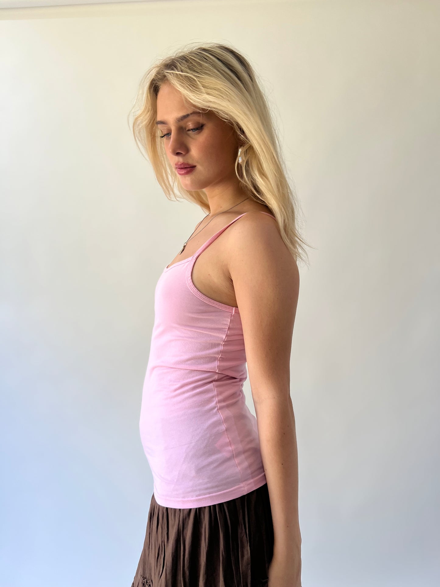 xs pink fitted cami top side view