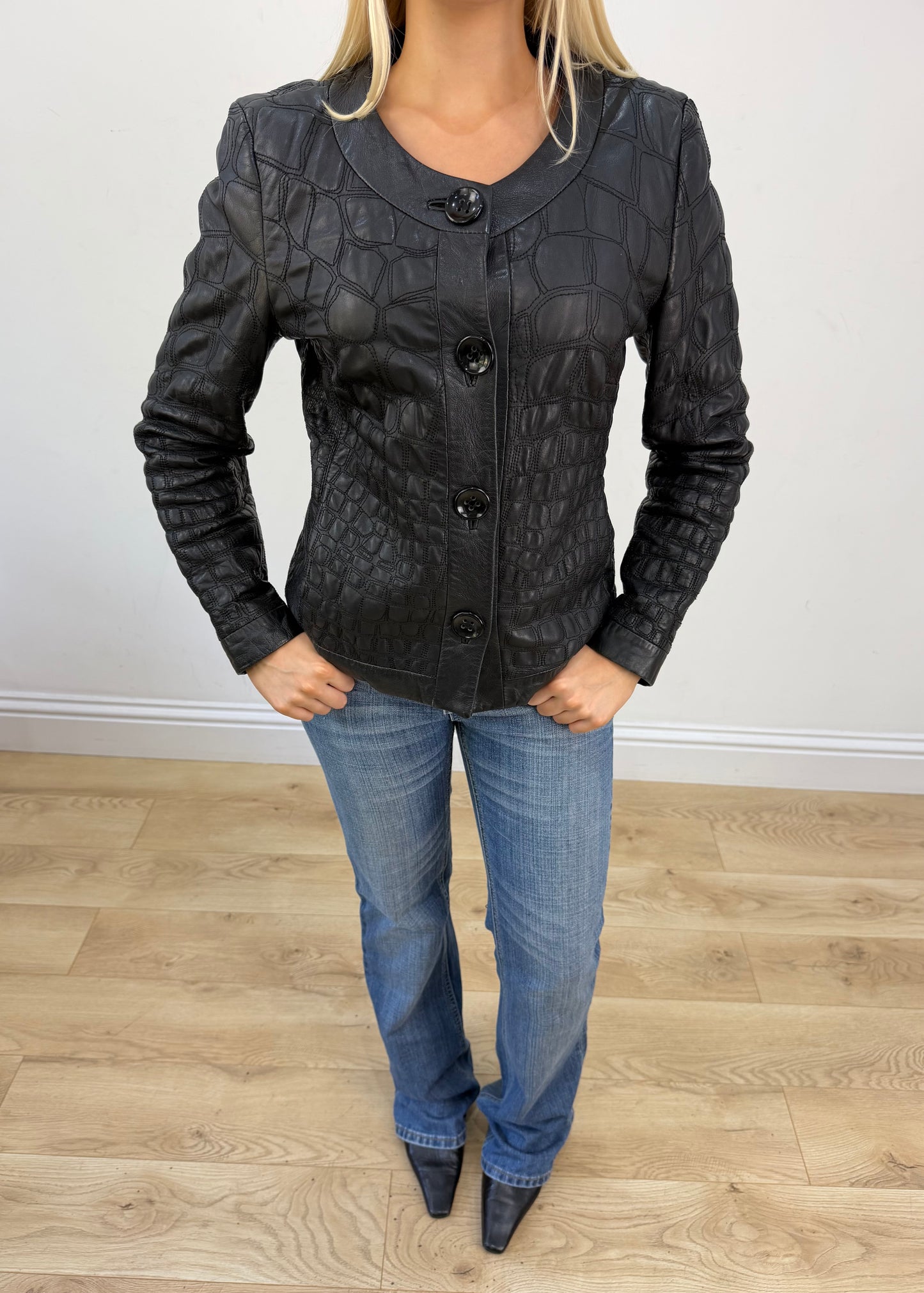 small black leather fitted jacket 4