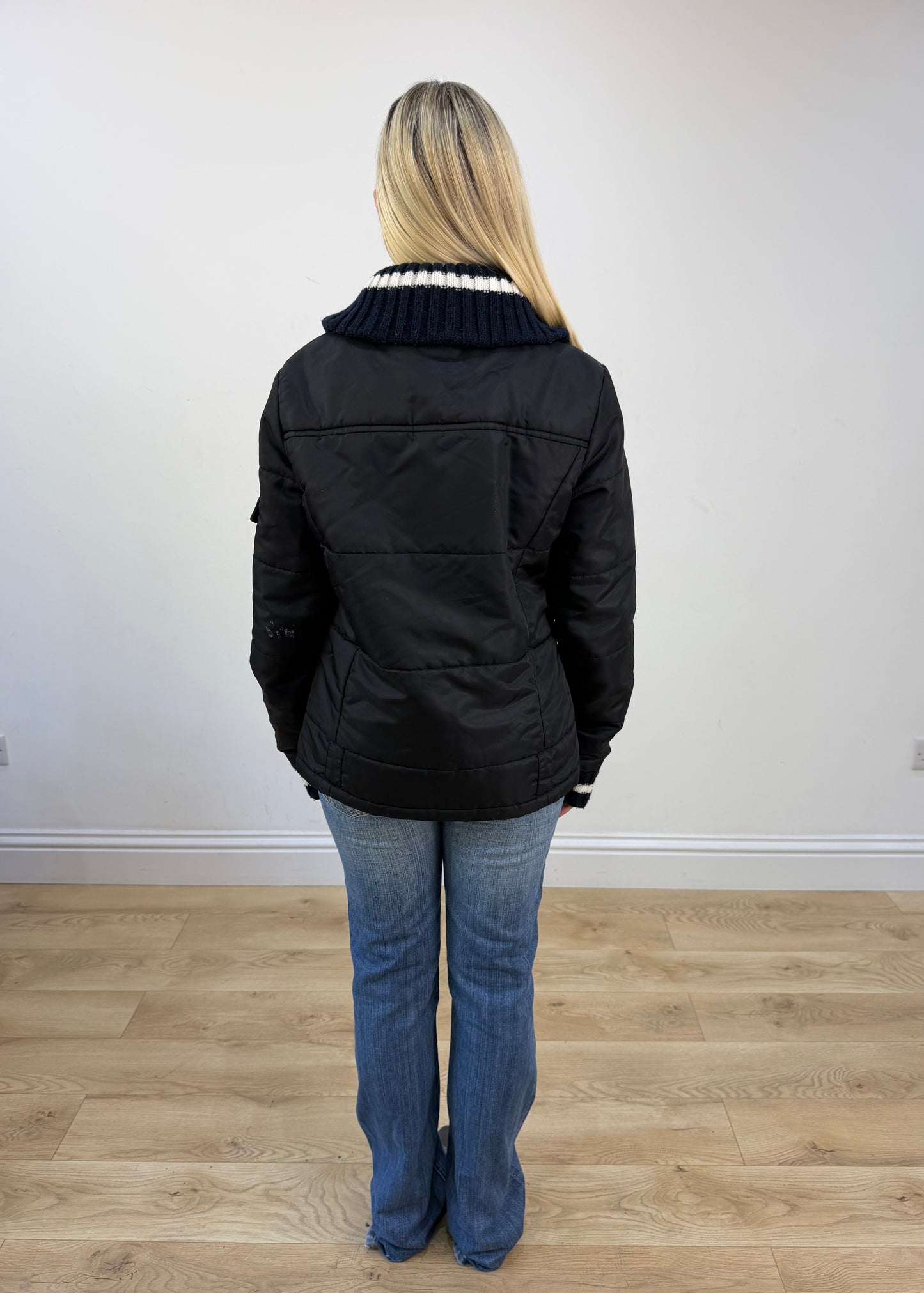 small black puffer jacket with knit ribbed collar 5