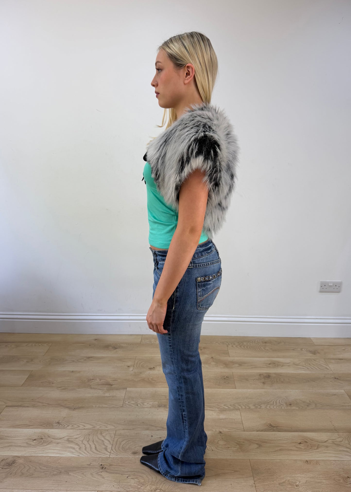 small grey faux fur shrug 4