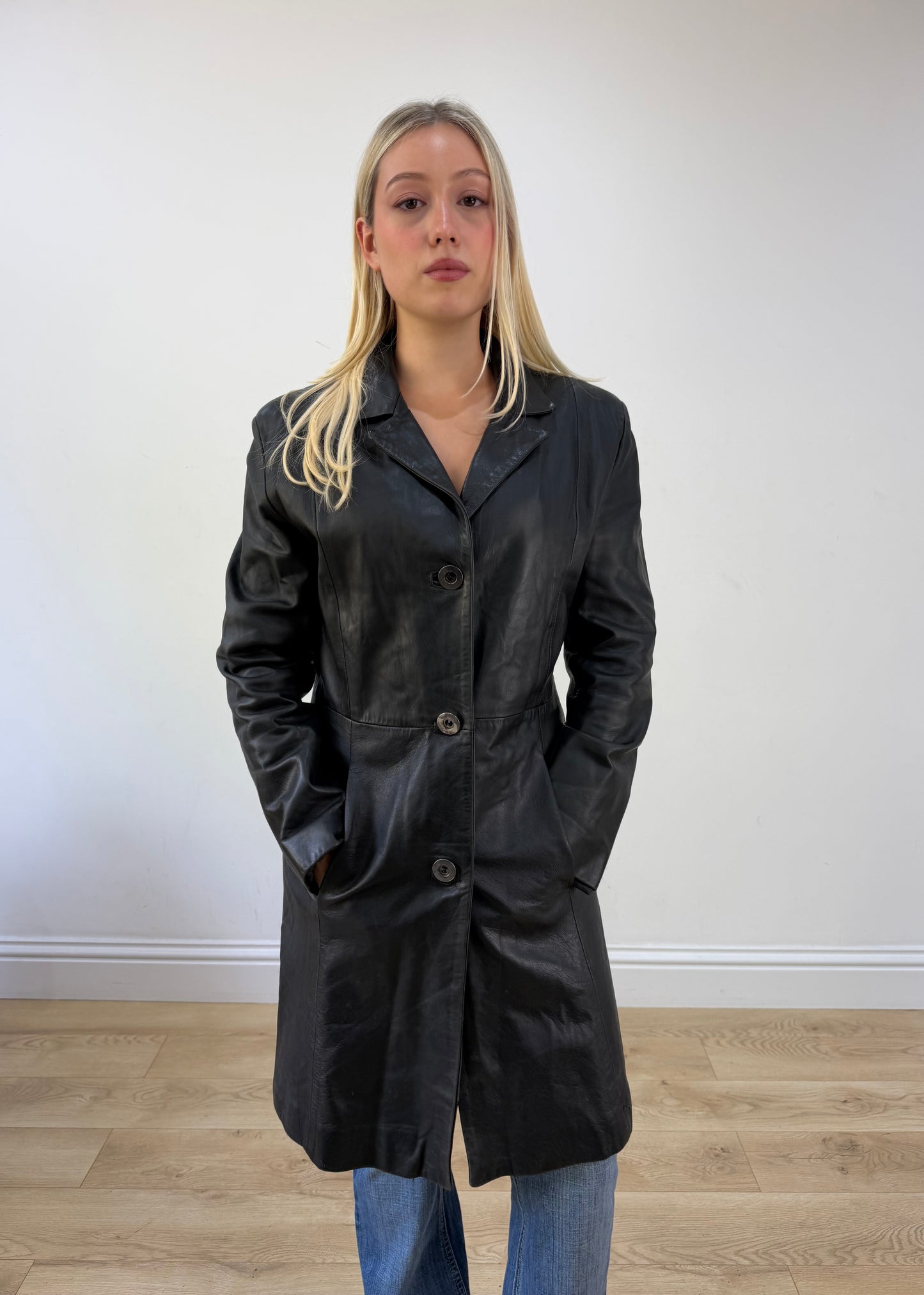 medium black leather trenchcoat jacket 2