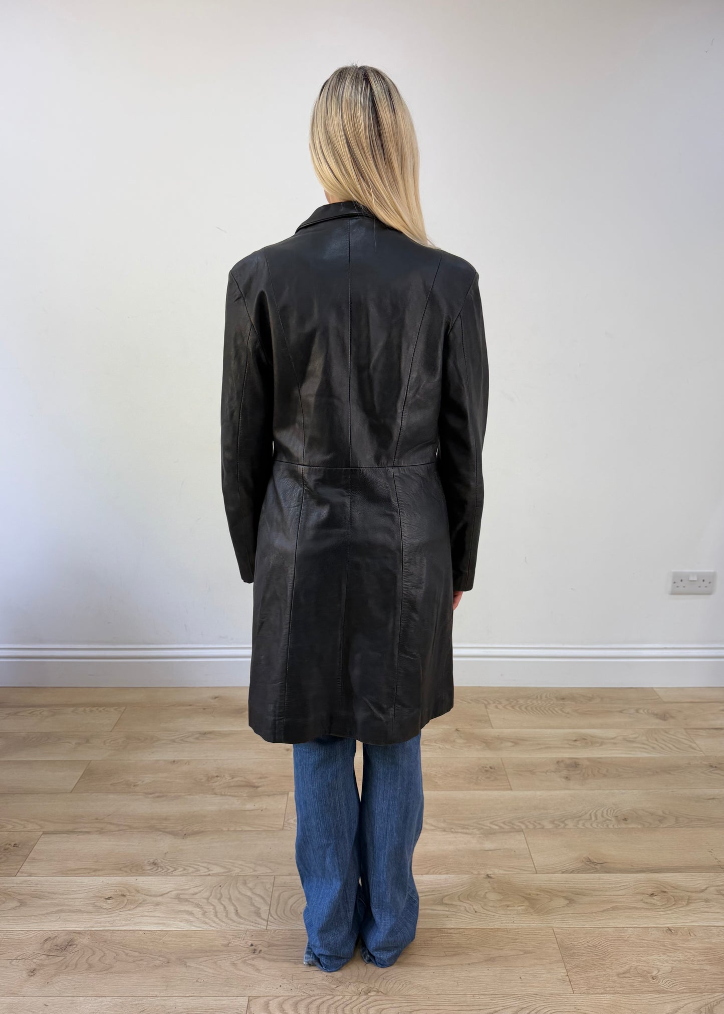 medium black leather trenchcoat jacket 5
