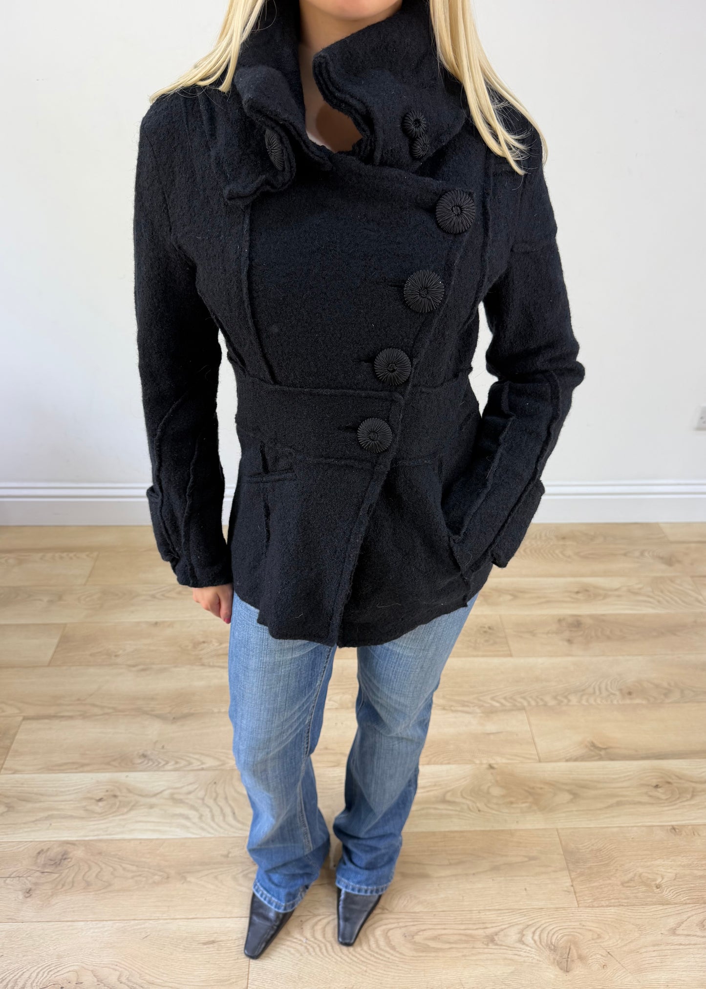 small black fitted jacket with asymmetric buttons 3