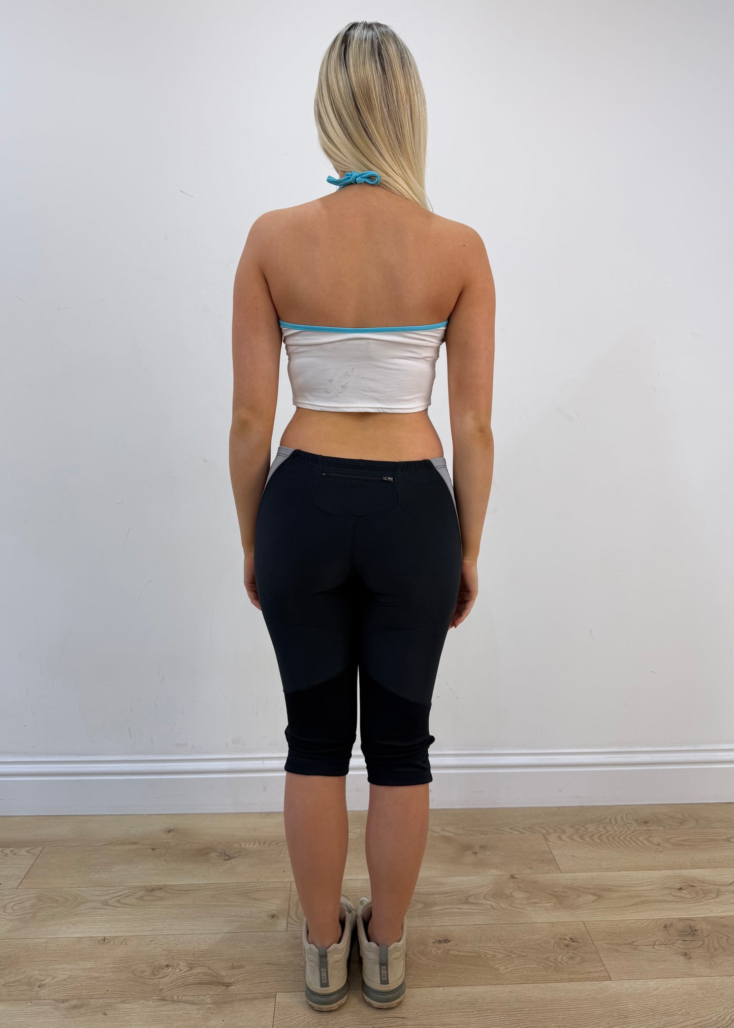 small/medium blue cropped halterneck top