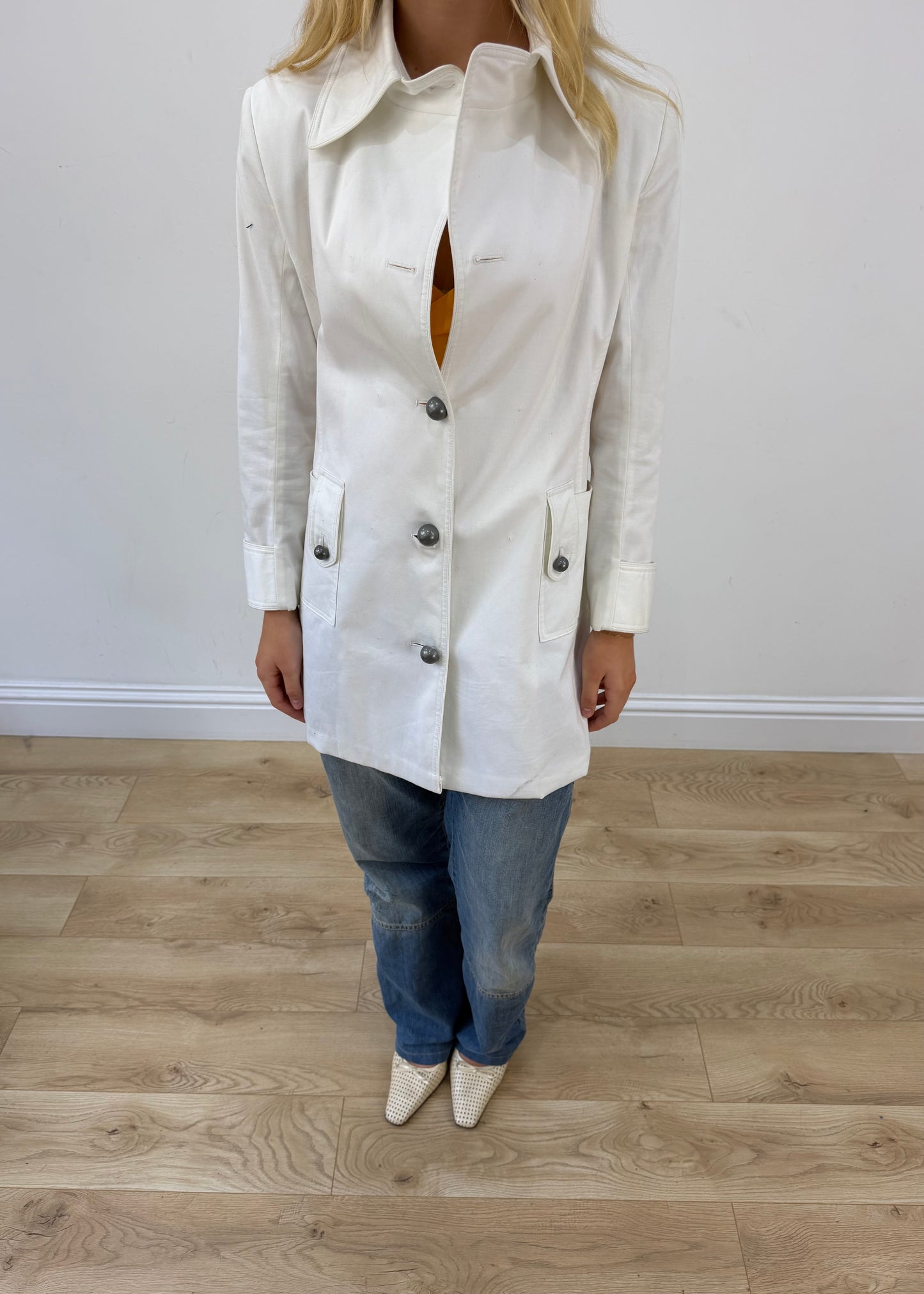 small white button-up blazer jacket image 5