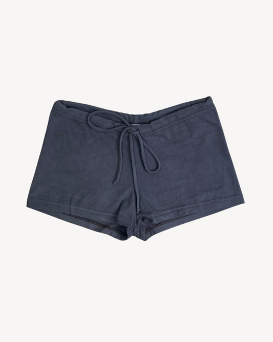 the amelie shorts in smoky grey