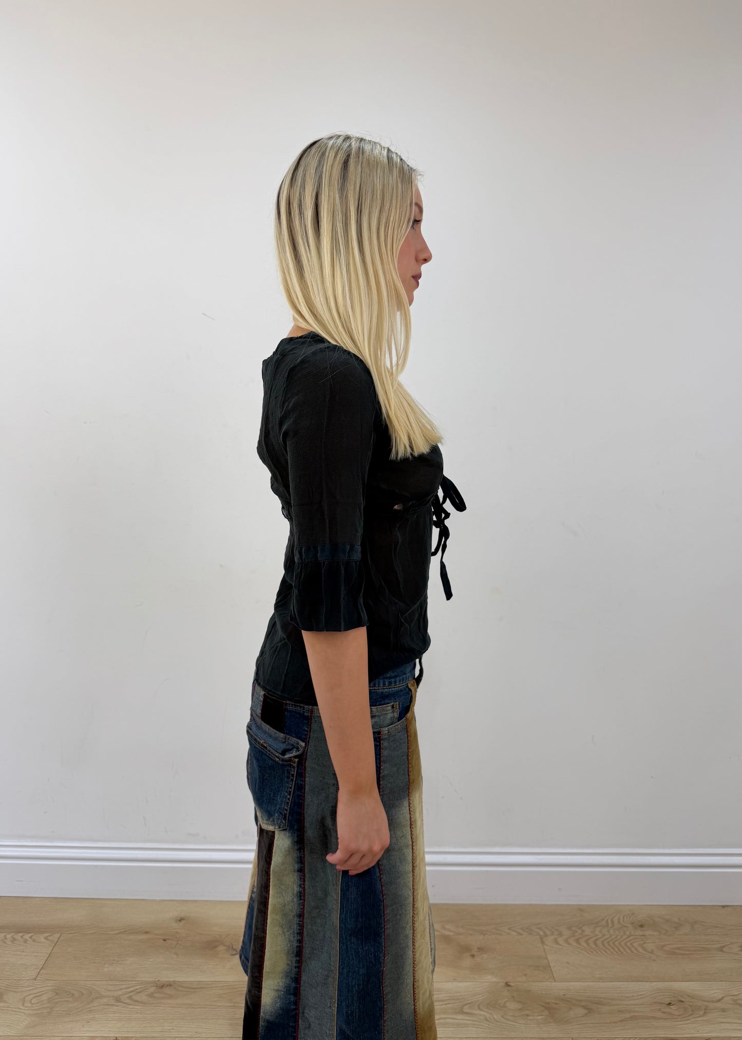 small black intimissimi sheer top other side