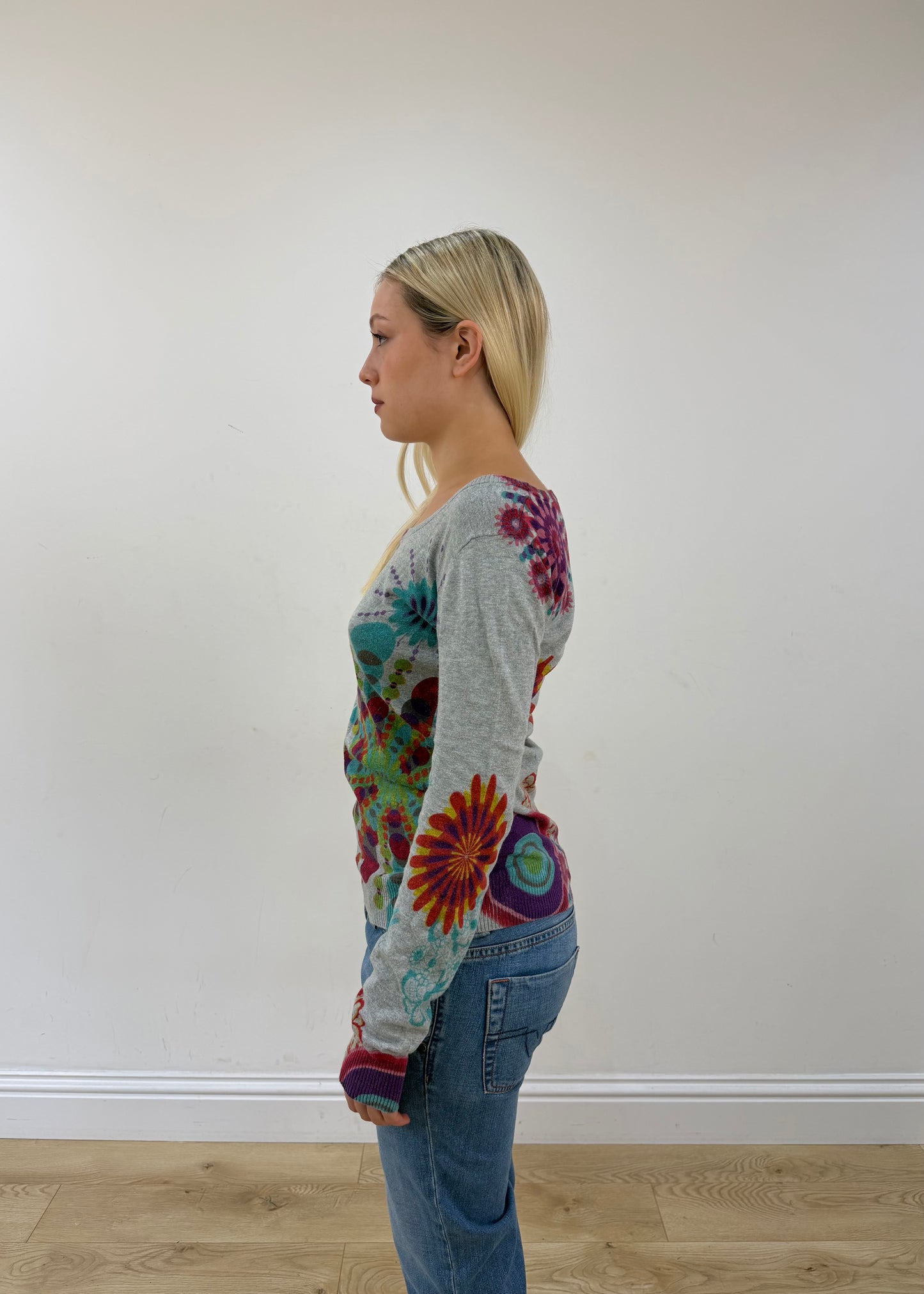 small grey desigual long sleeve jumper side