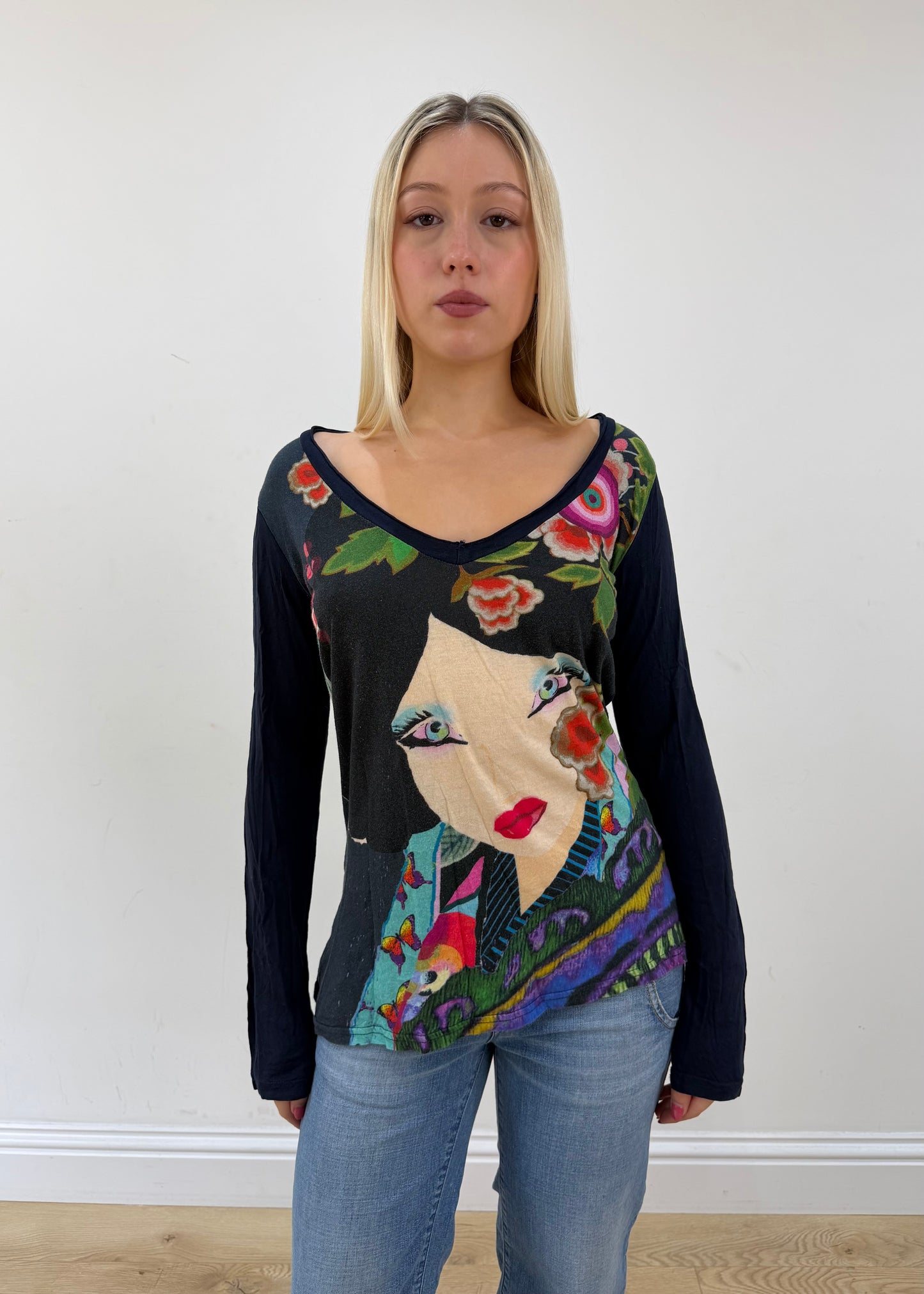 small navy desigual long sleeve jumper zoomed front