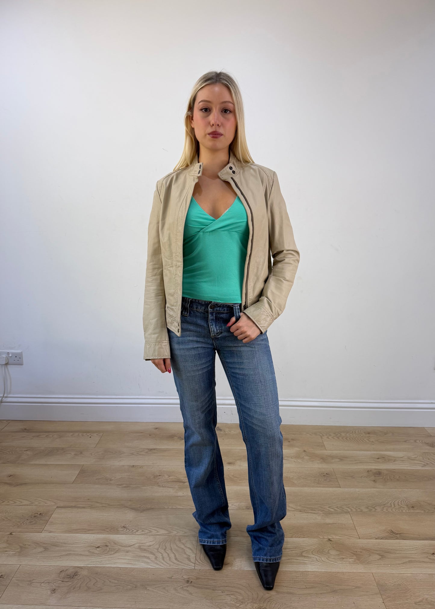 extra small cream zip jacket photo 7