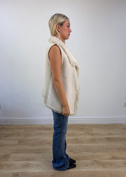 medium white faux fur gilet photo 7