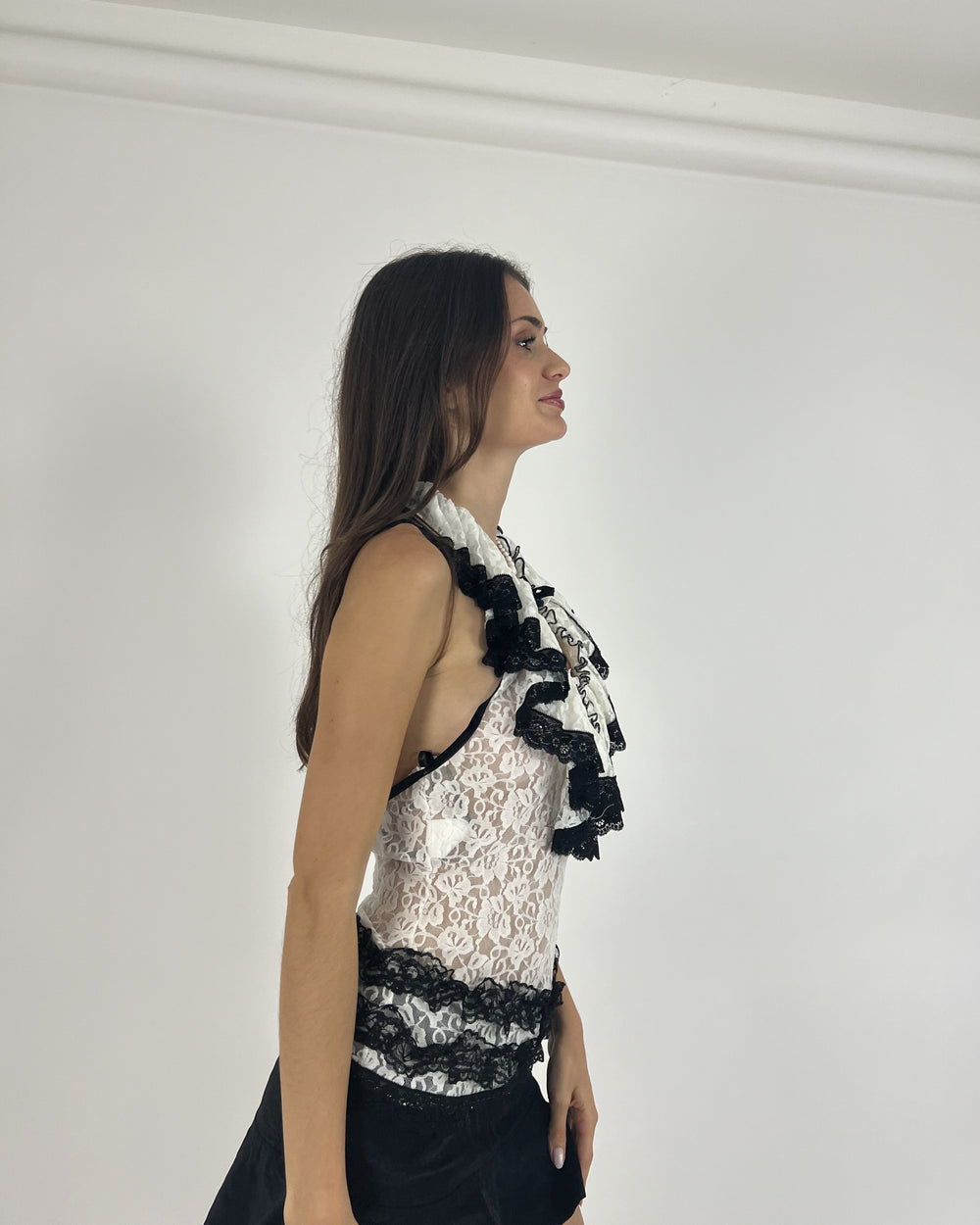 black and white lace ruffle halter top detail view 03
