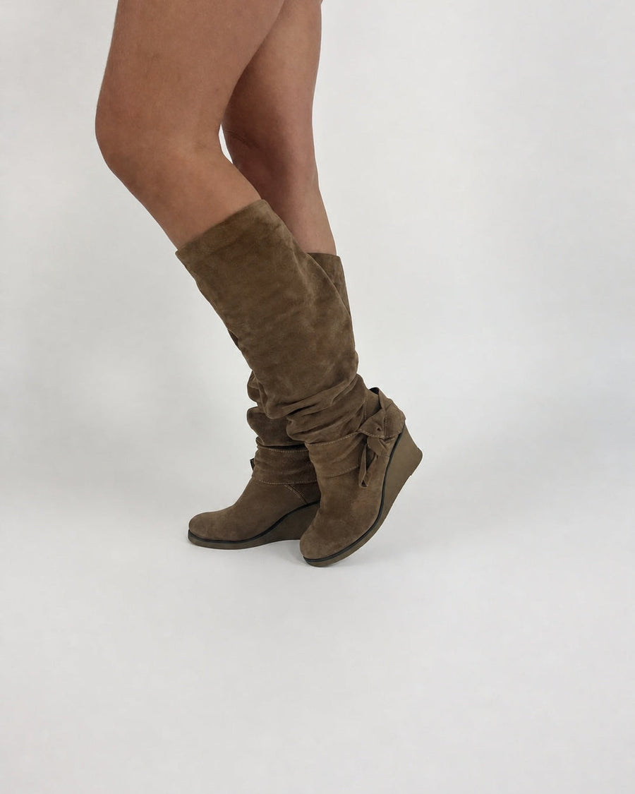 taupe slouch knee-high boots detail view 01
