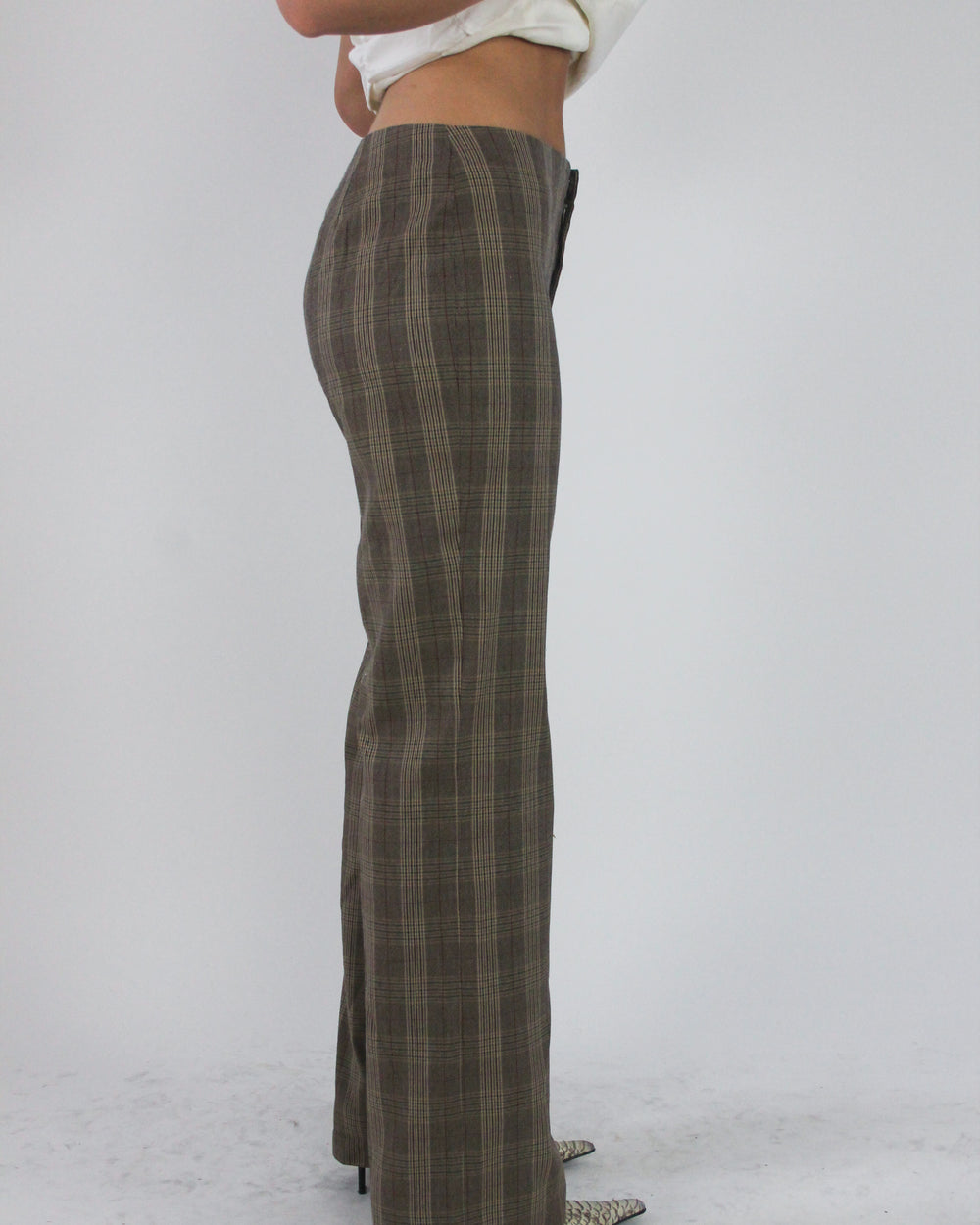 gossip girl drop | medium brown plaid flared trousers