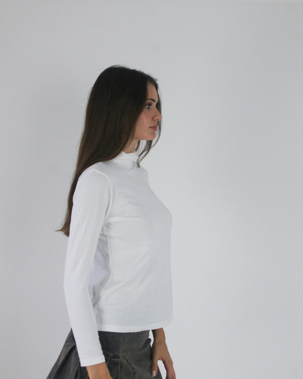 gossip girl drop | small white roll-neck long-sleeve top