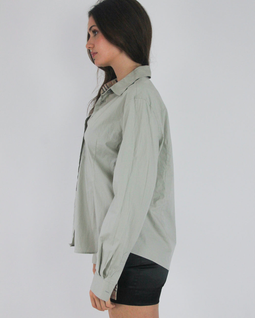 gossip girl drop | medium grey burberry  shirt