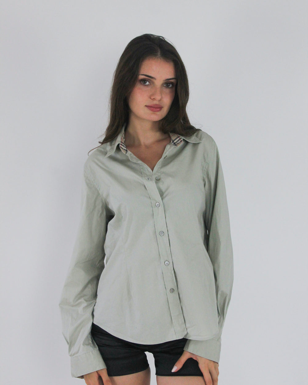 gossip girl drop | medium grey burberry  shirt