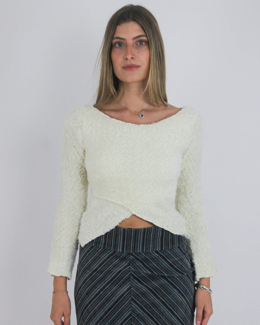 gossip girl drop | small cream fuzzy wrap jumper