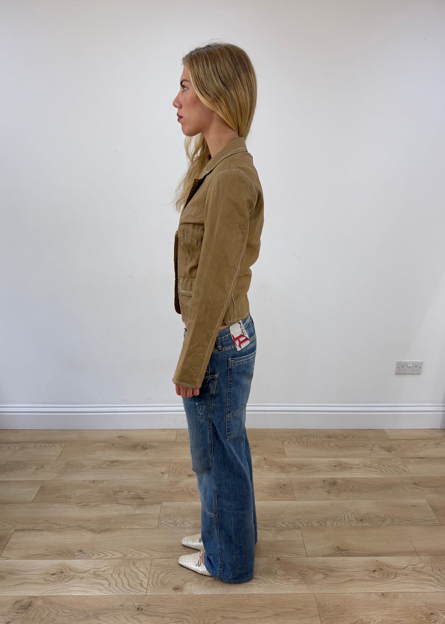 small beige toi and moi fitted utility jacket left side