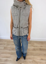 medium fishbone grey gilet