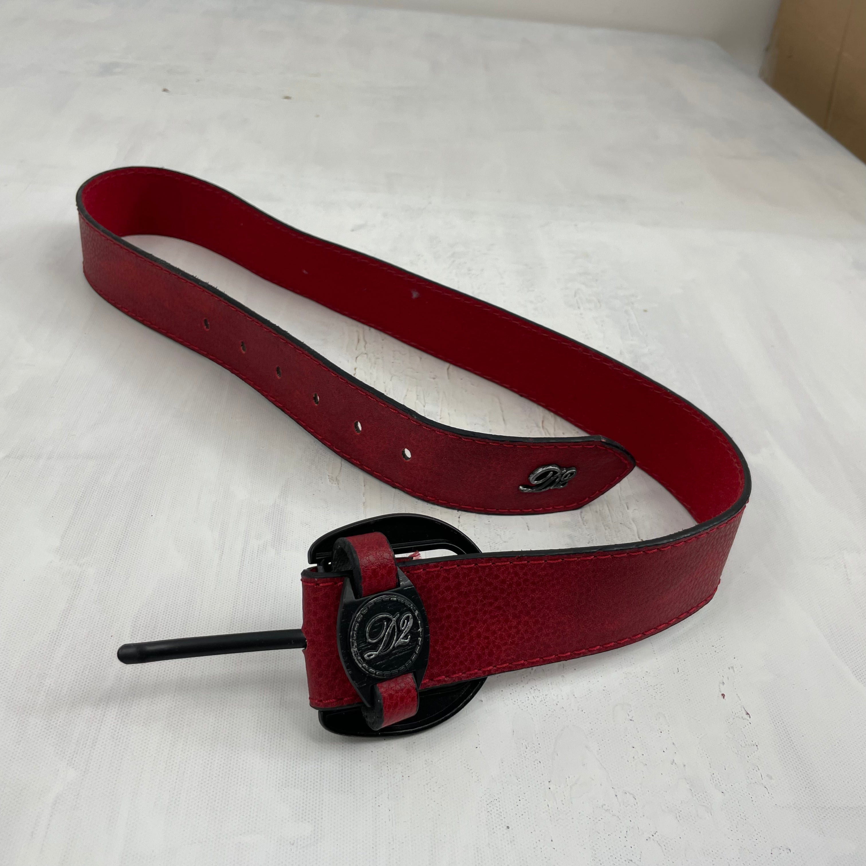 DROP 5 red belt with silver buckle